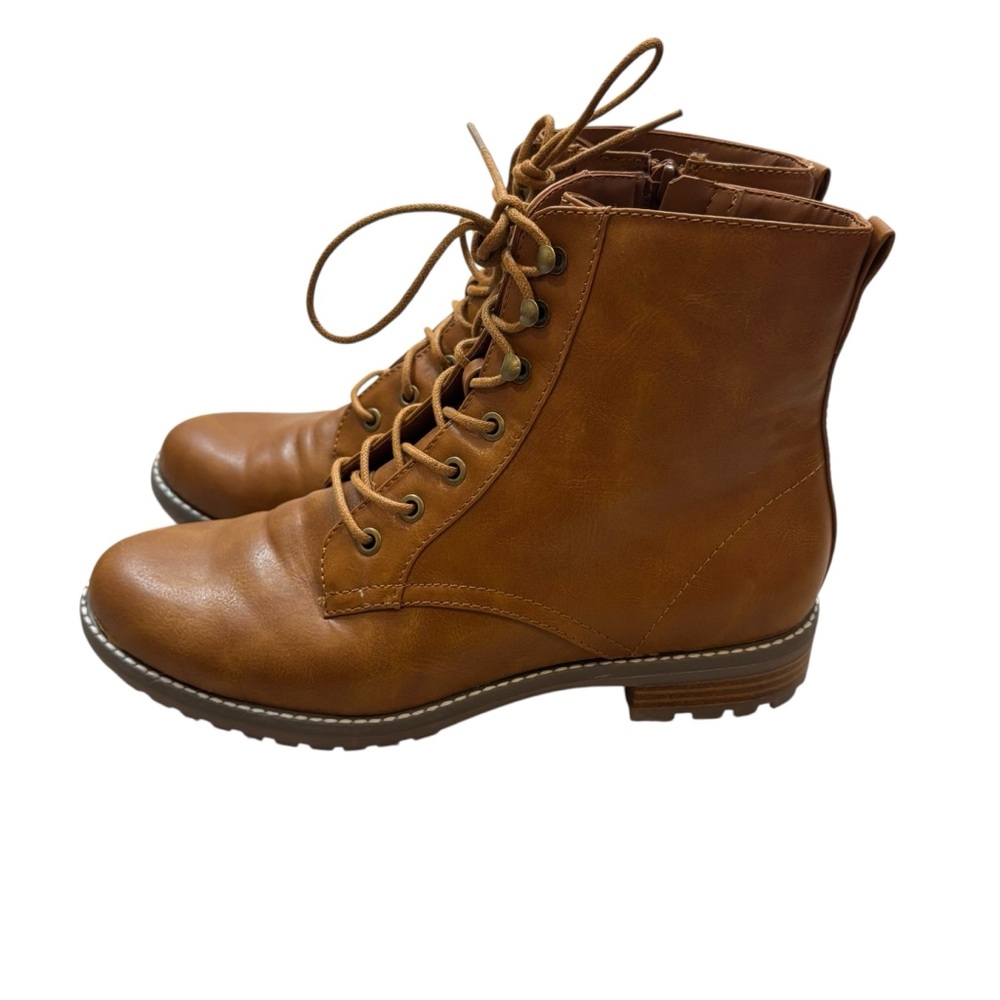 Brand new without Tags Ladies Sonoma Brand Faux Leather Lace Up Boots Size 9.5